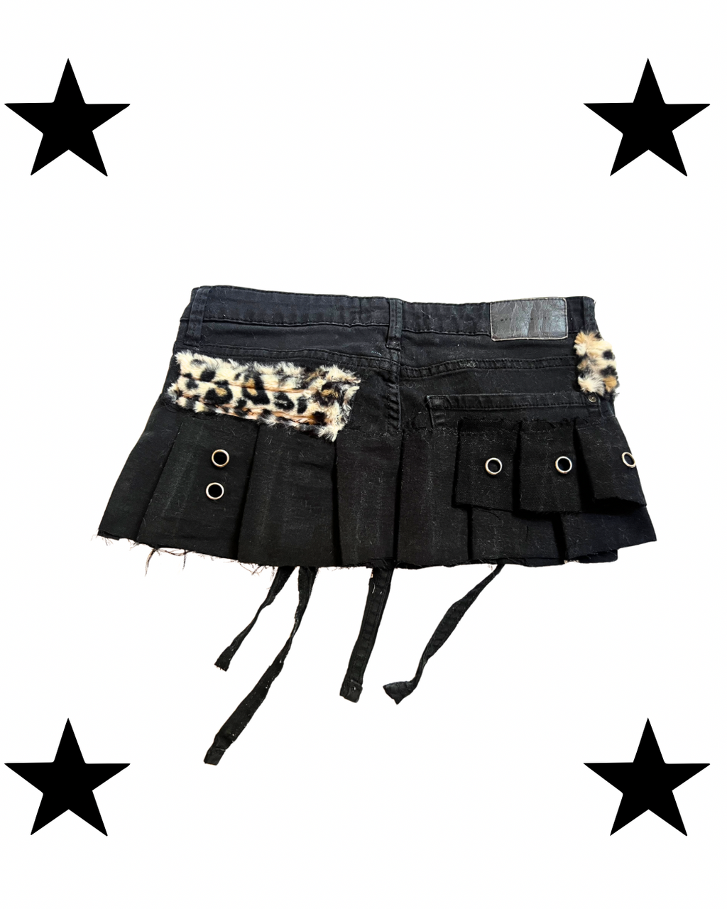 Black mini skirt grunge style